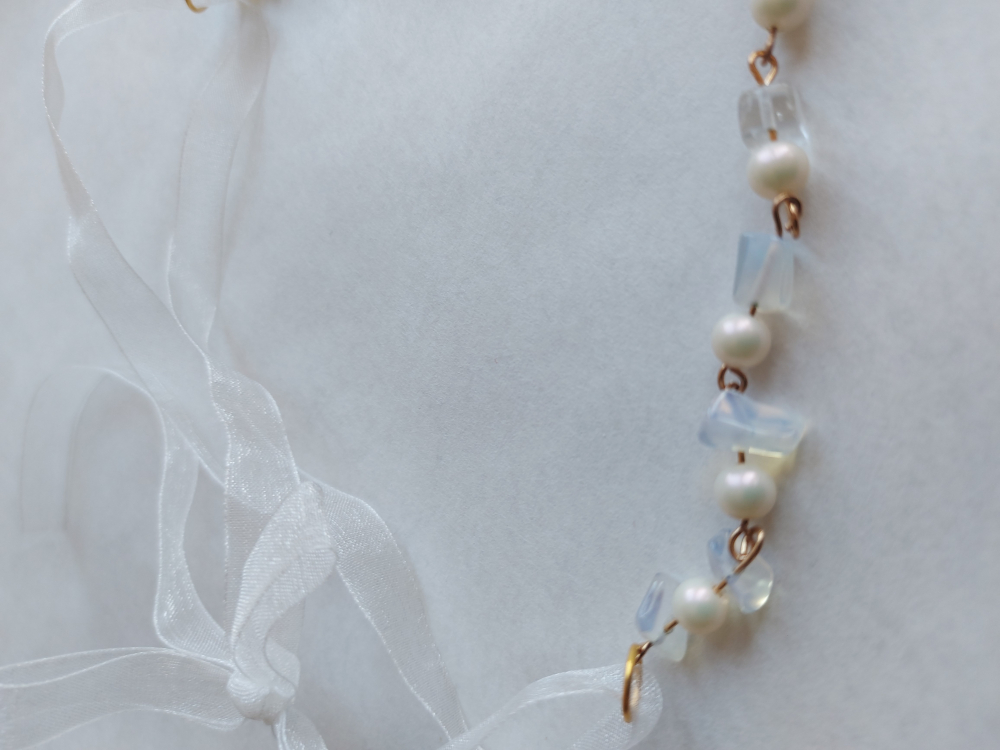 ФРАГМЕНТ.Колье. Опаловые капли. Полудрагоценная опаловая крошка. Фурнитура под "старое золото".