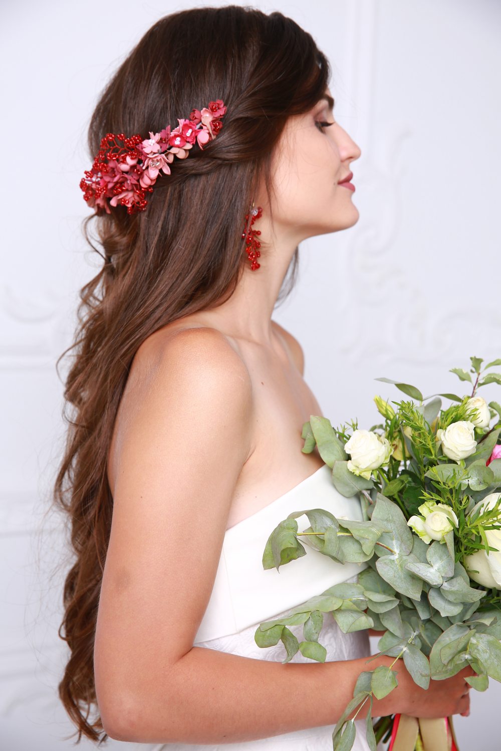 Ободок на причёску. Цветы из формирования,бусины,бисер,цветная проволока. Любой цвет.