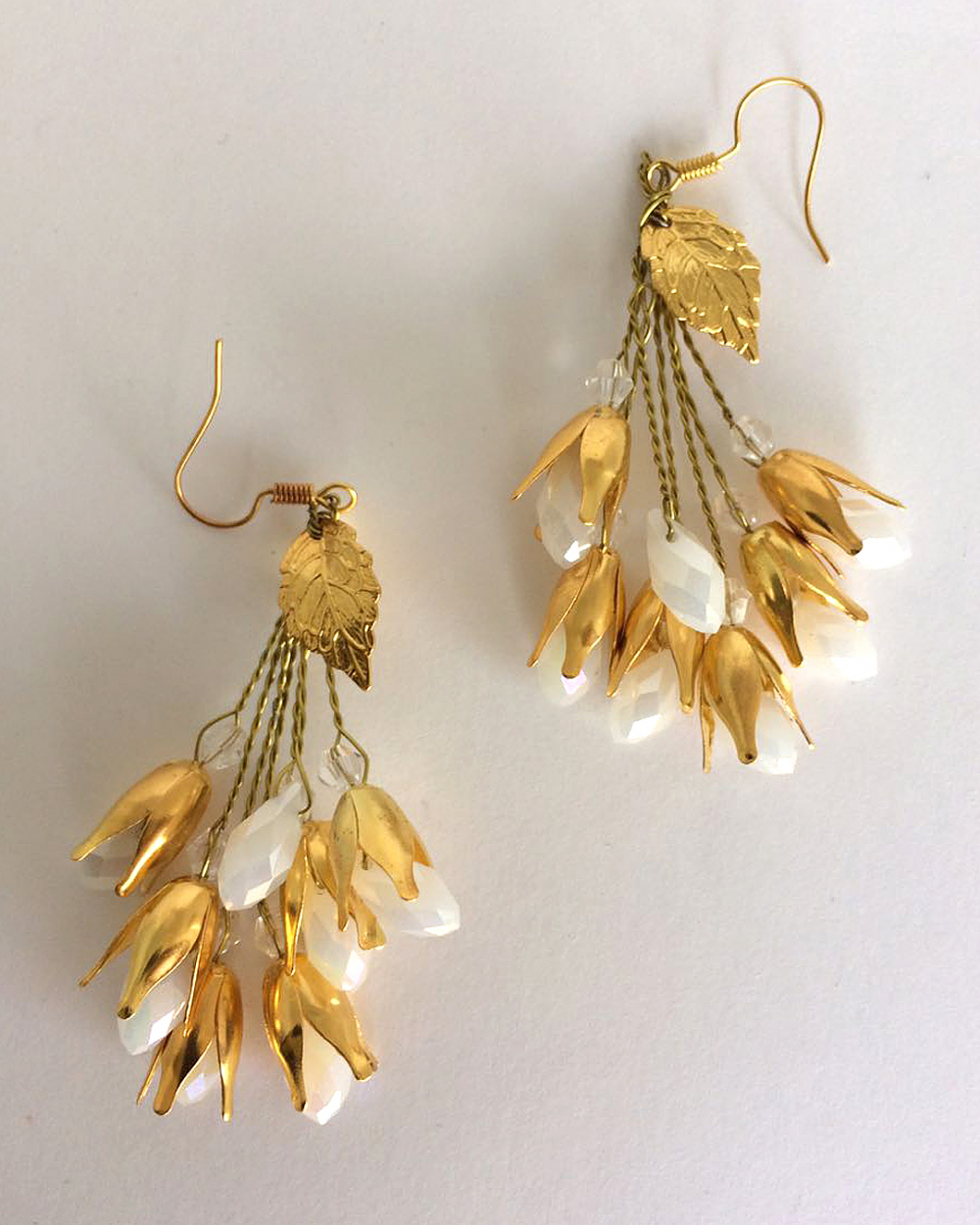 Серьги. Матовые "топазовые" бусины. Фурнитура под "золото".