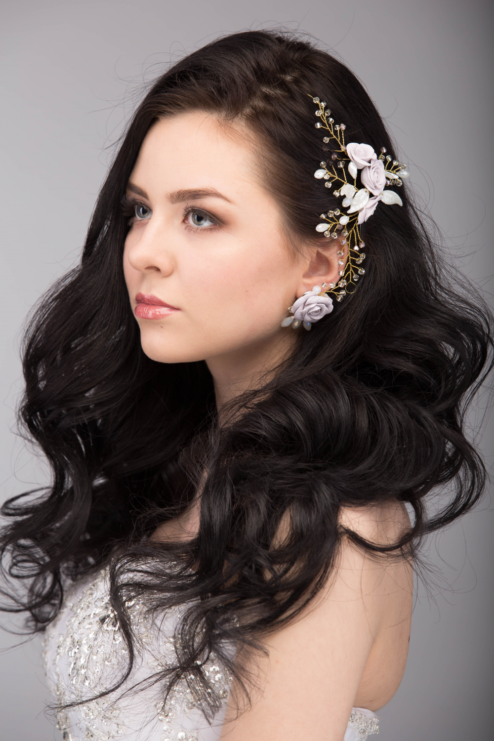 Комплект. Украшение для прически и серьги.