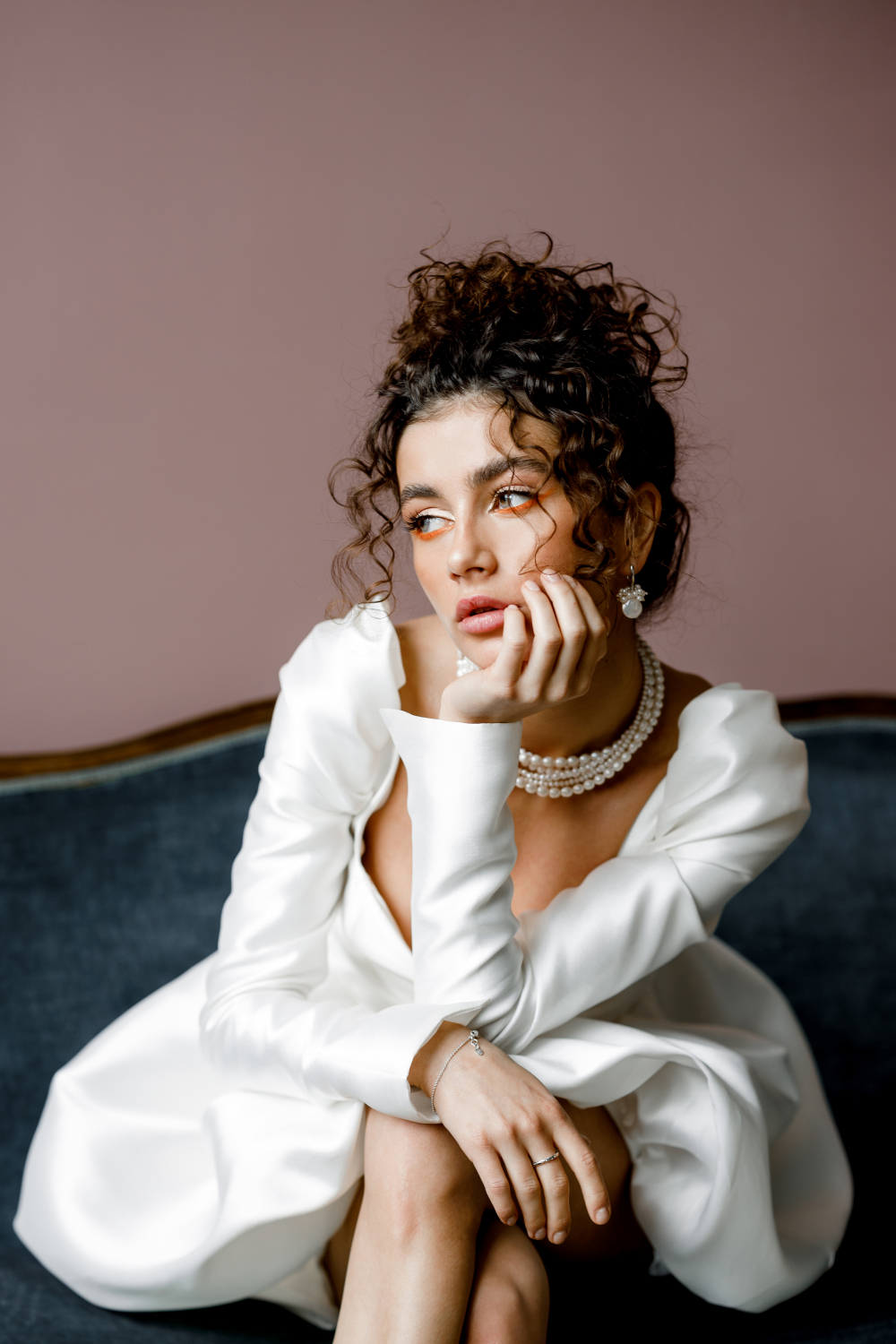 Свадебные серьги и колье