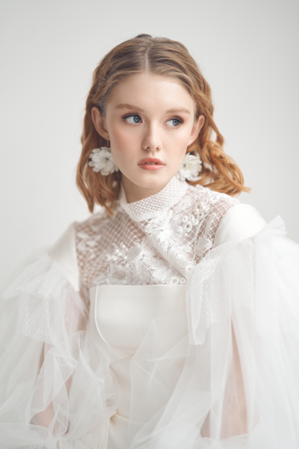 Крупные серьги с цветами из ювелирной смолы