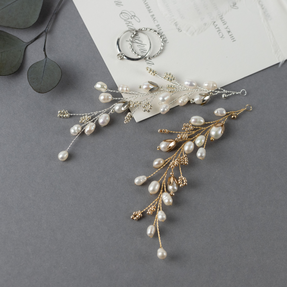 Классическая веточка в прическу