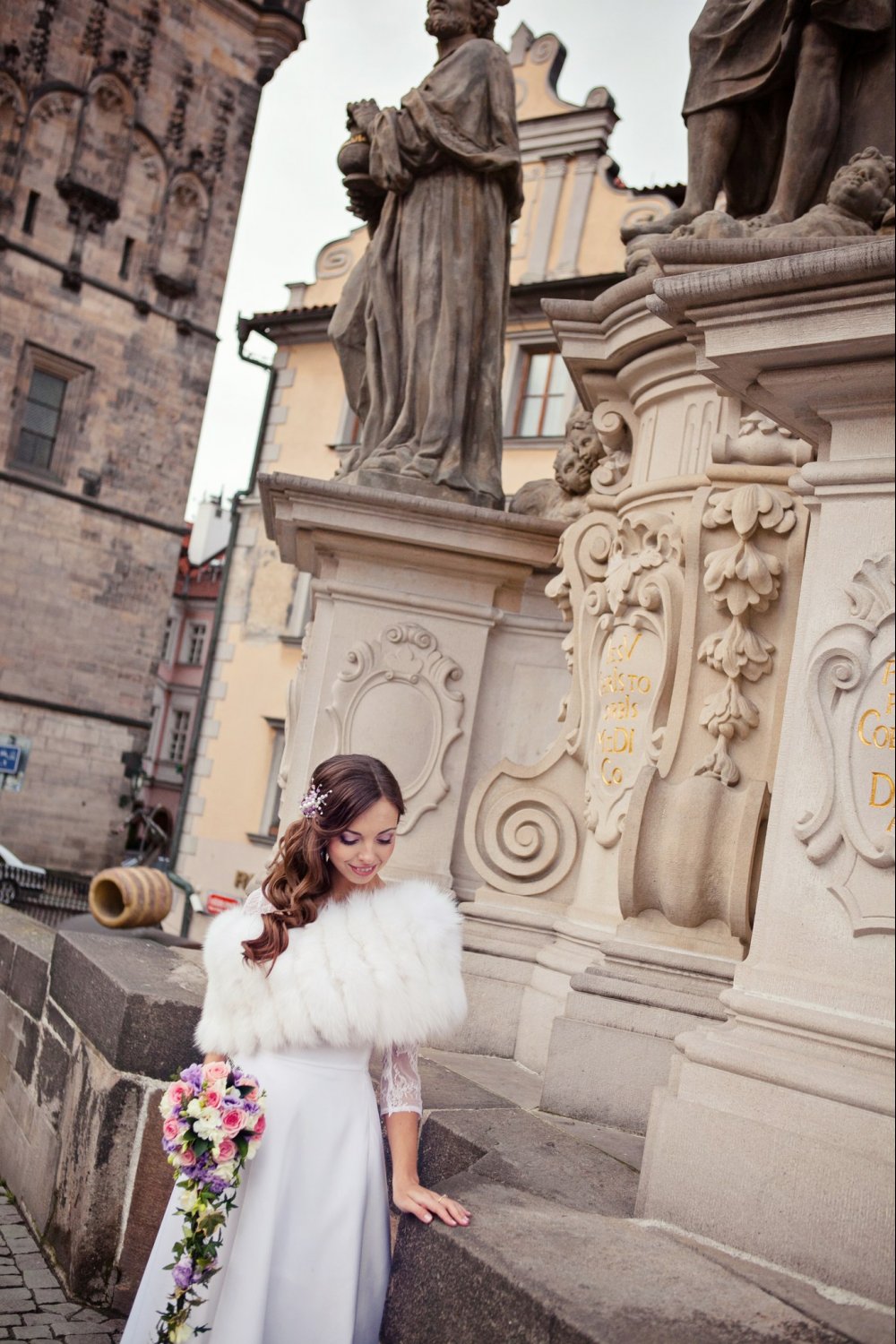 Накидка для невесты из песца. Свадьба в Праге