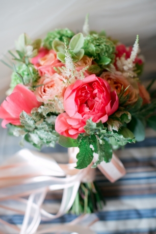 Яркий, летний, ароматный — для любительниц пионов!