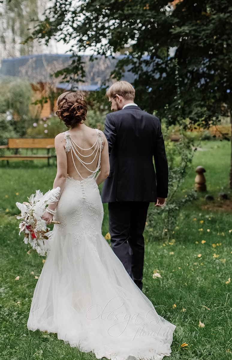 Свадебное ретро в духе старого Голливуда

Флористика, консультации по образу - Олеся Гавриш
Фото - Ольга Дронова
MUaH - Женя Русалеева
