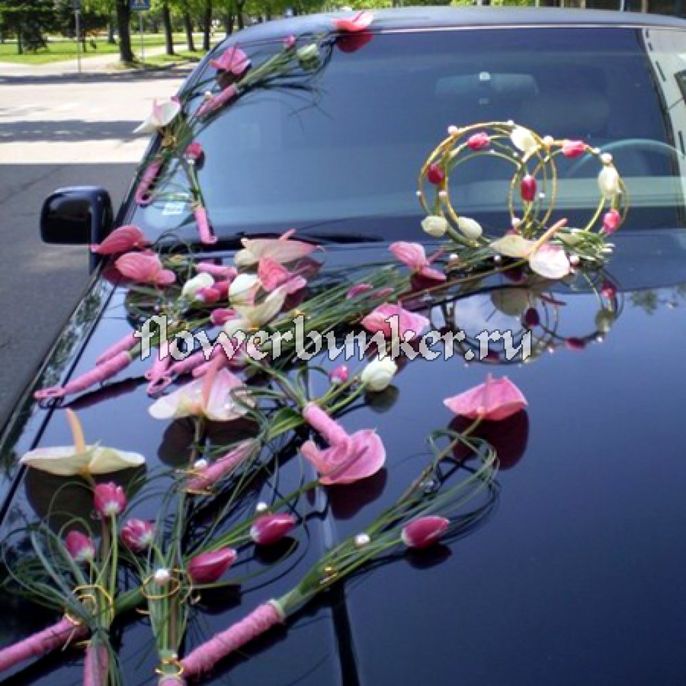 Вариант №8018
Состав: антуриум, тюльпан, берграсс, декор.