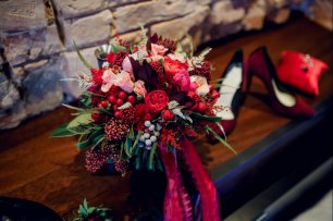 Свадебный букет цвета марсала