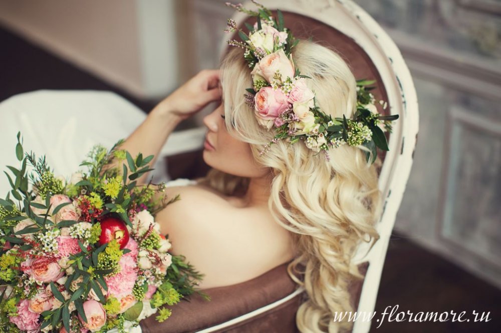Флорист Кристина Каберне
Стилист Татьяна Обухова
Фотограф Лена Кожина