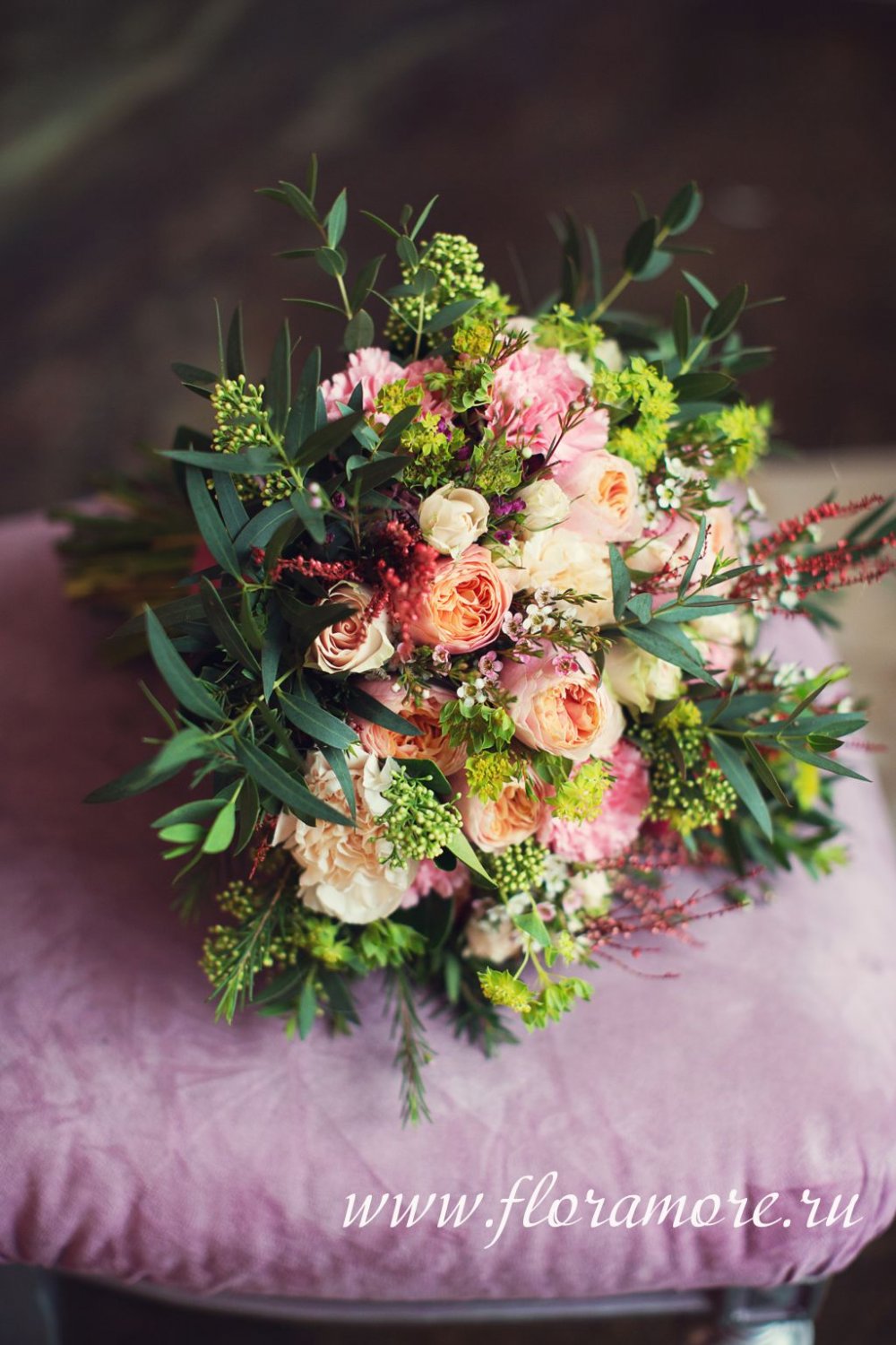 Флорист Кристина Каберне
Стилист Татьяна Обухова
Фотограф Лена Кожина