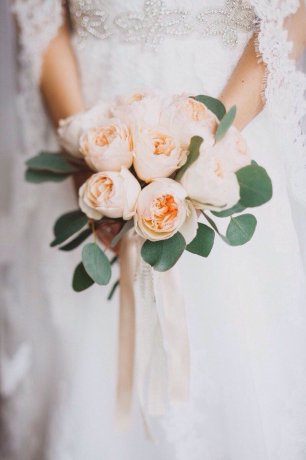 Персиковый свадебный букет