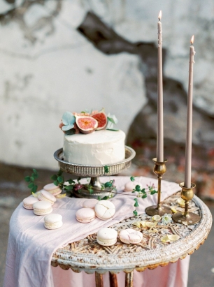 Декор столика для свадебной съемки