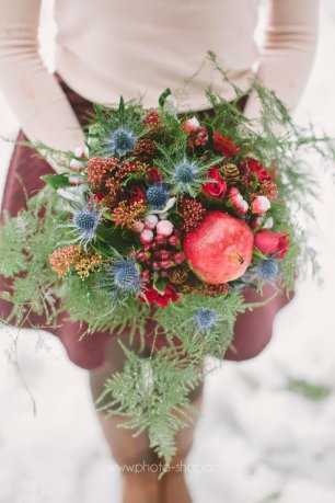 Зимний букет с гранатом
