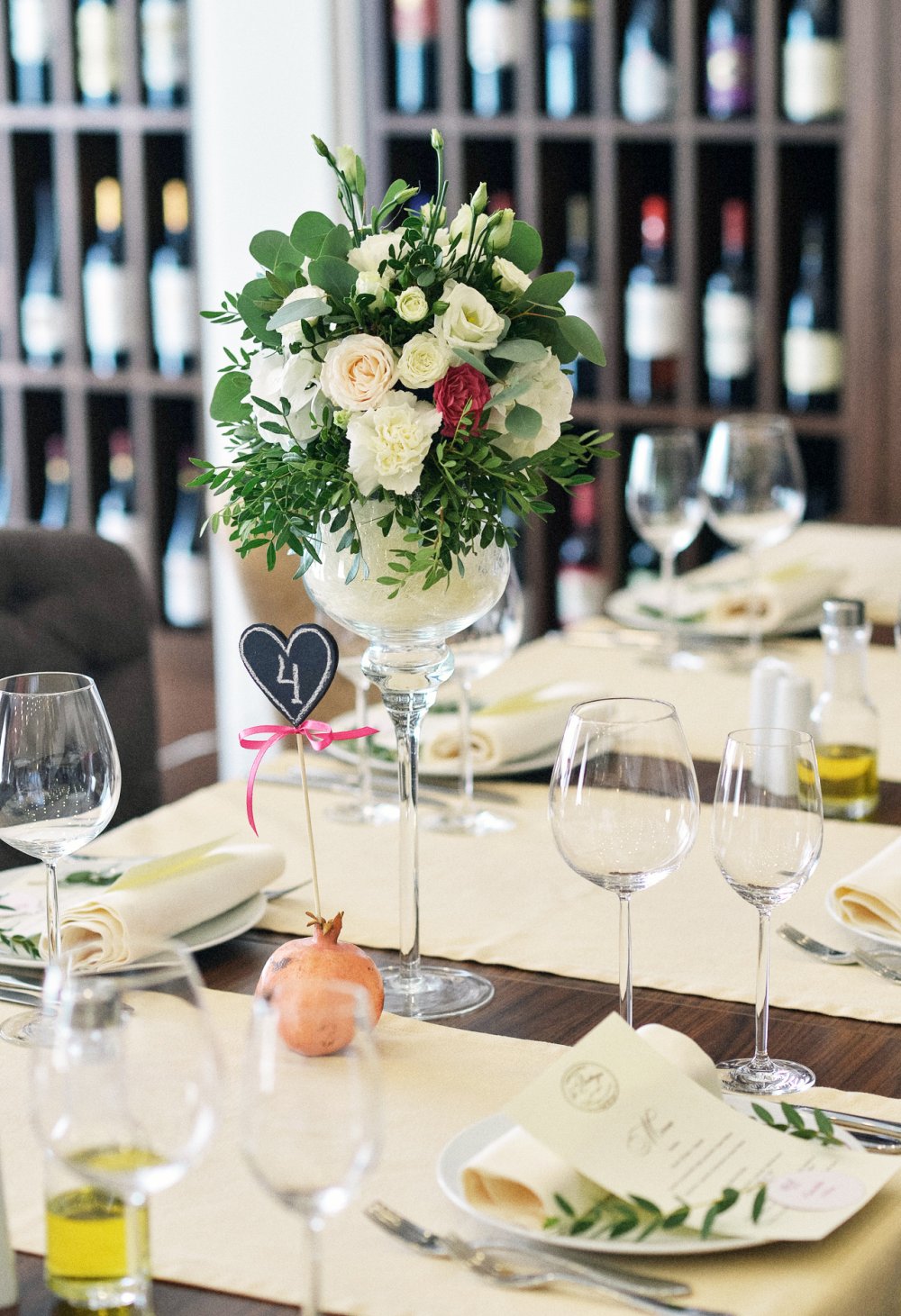 Цветочная композиция на стол гостей