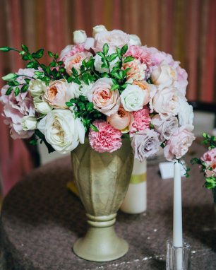 Композиция с цветами