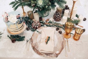 Зимнее оформление стола