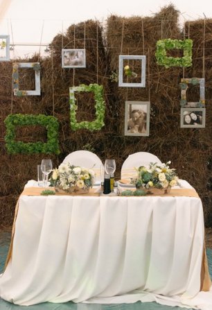 Рамки в декоре свадебного стола молодожен