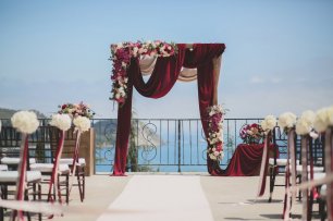 Свадьба в цвете марсала