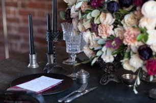 Цветы на свадебном столе