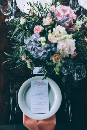 Композиция на стол для гостей