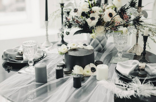 зимняя свадьба в черно-белом цвете, флористика PAGE OF LOVE