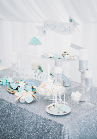 зимняя свадьба в серебряном и голубом цвете, флористика PAGE OF LOVE