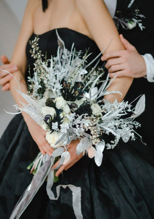 зимняя свадьба в черно-белом цвете, флористика PAGE OF LOVE