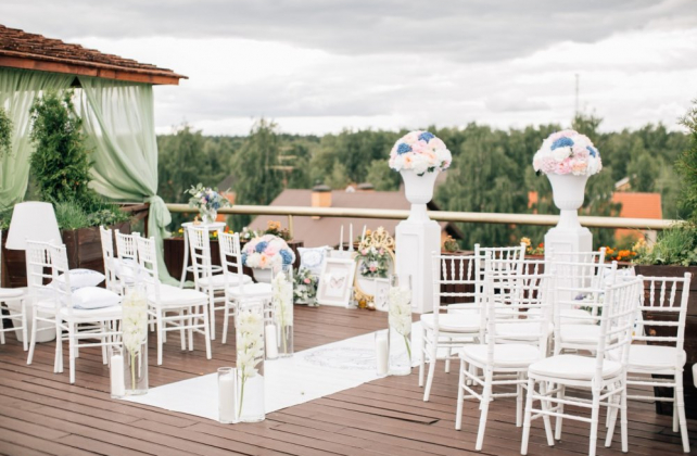 камерная свадьба на крыше, флористика PAGE OF LOVE