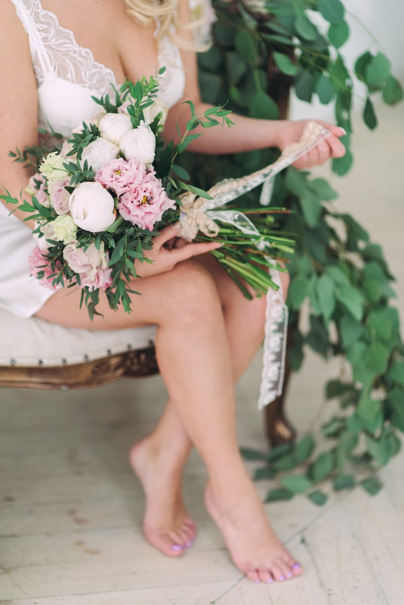 Букет невесты с нежно-розовыми цветами