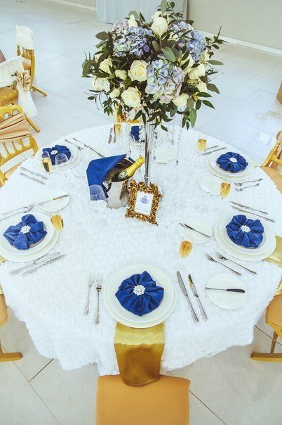 Декор стола для гостей.