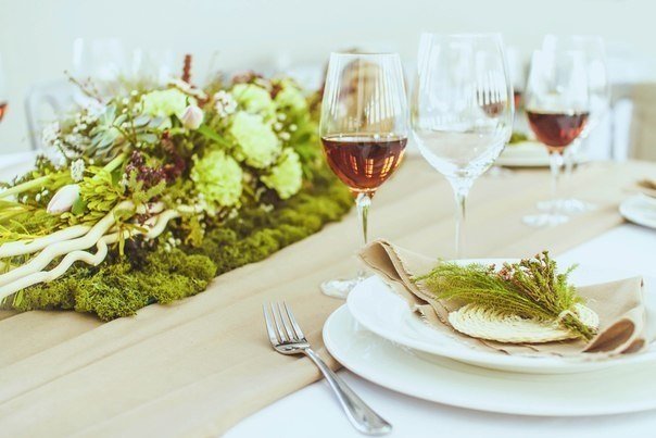 Декор стола для гостей.