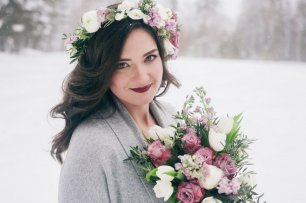 Цветочный венок и букет невесты
