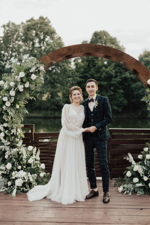 Рустикальная круглая арка