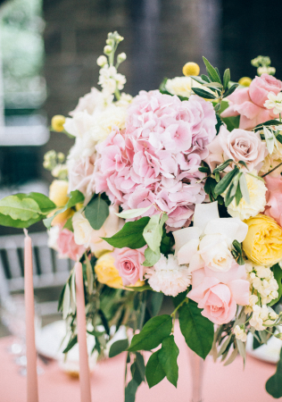 цвет свадьбы 2019, свадьба в сиреневом цвете, свадьба в лиловом цвете, свадьба в розовом цвете, флористика FLEUR DE VANILLE
