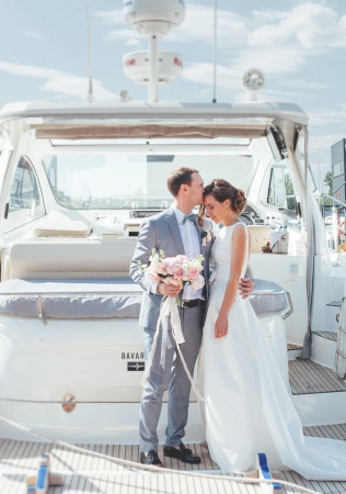 камерная свадьба на яхте, флористика FLEUR DE VANILLE