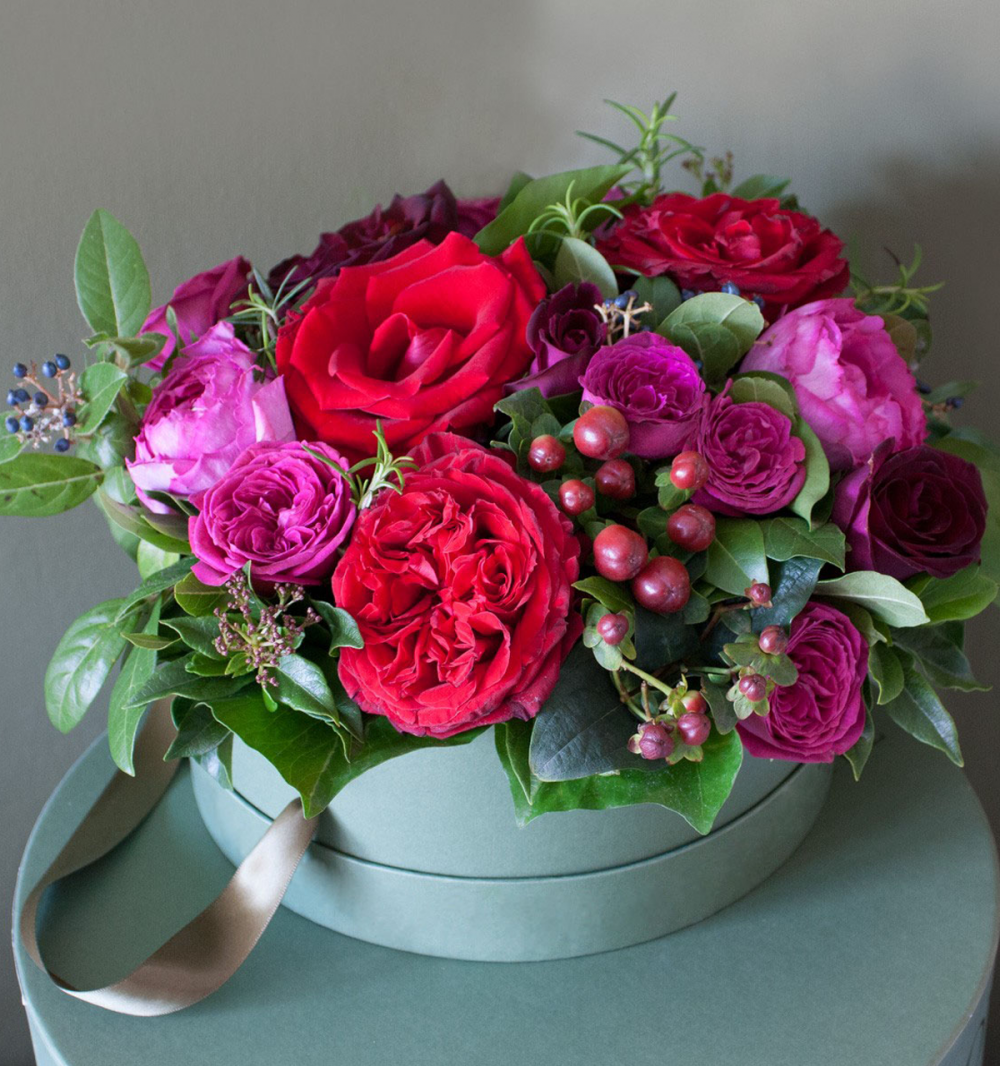 Садовые розы сорта Juliet в коробке