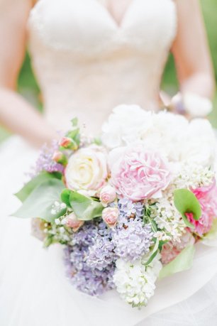Букет невесты с сиренью