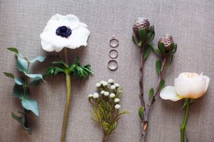 Кольца, анемоны, пионы