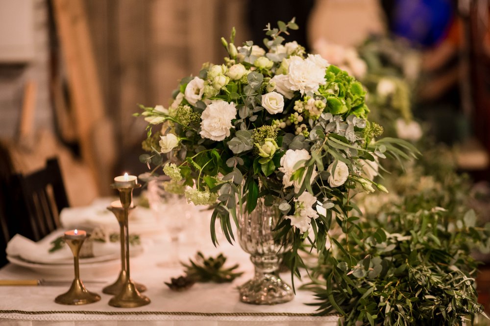 Оформление стола жениха и невесты в Эко стиле. 