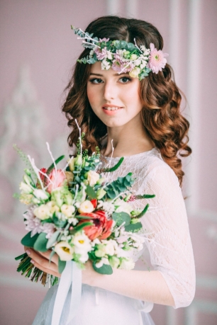 Свадебный венок и букет для невесты