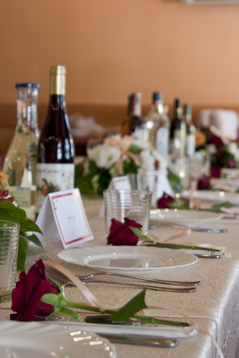 Оформление свадьбы кафе "Друзья"