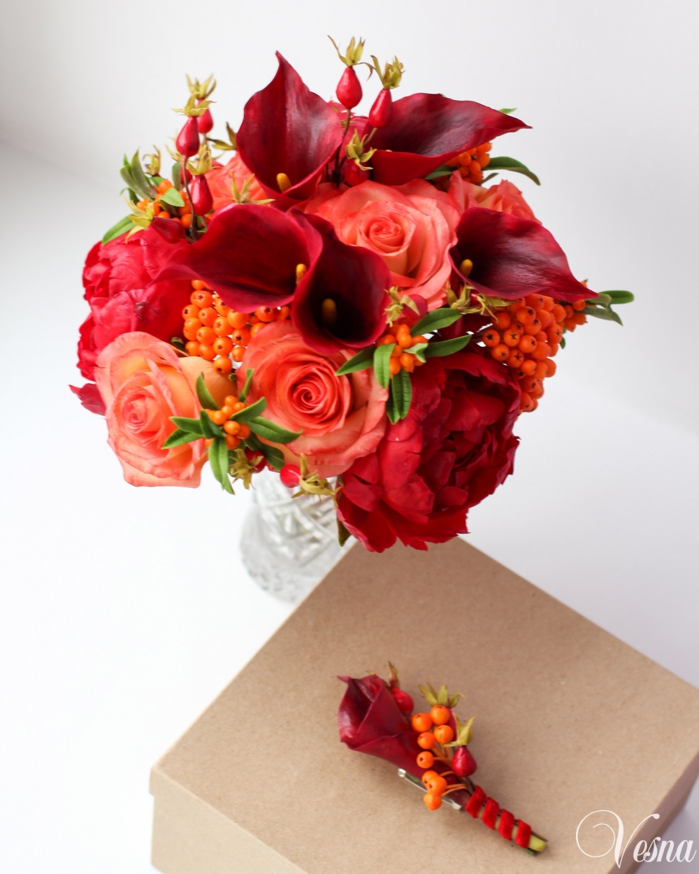Букет невесты ручной работы. Цвет марсала, красный - осенняя гамма. Каллы, облепиха, розы, пионы, шиповник из полимерной глины.