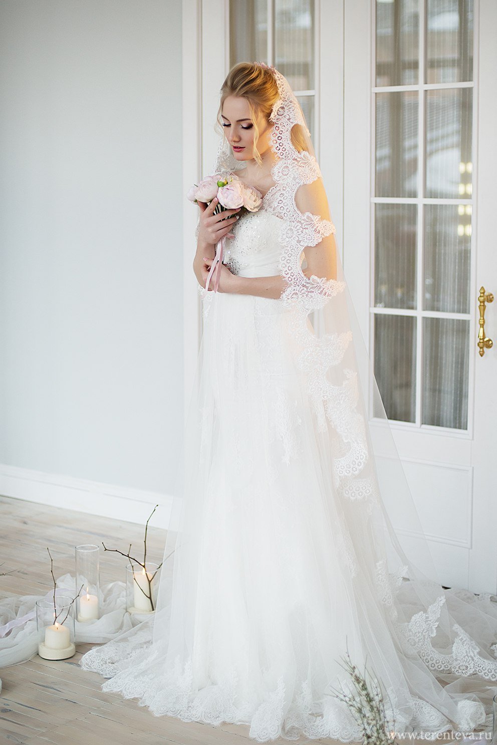 Букет невесты из пионов