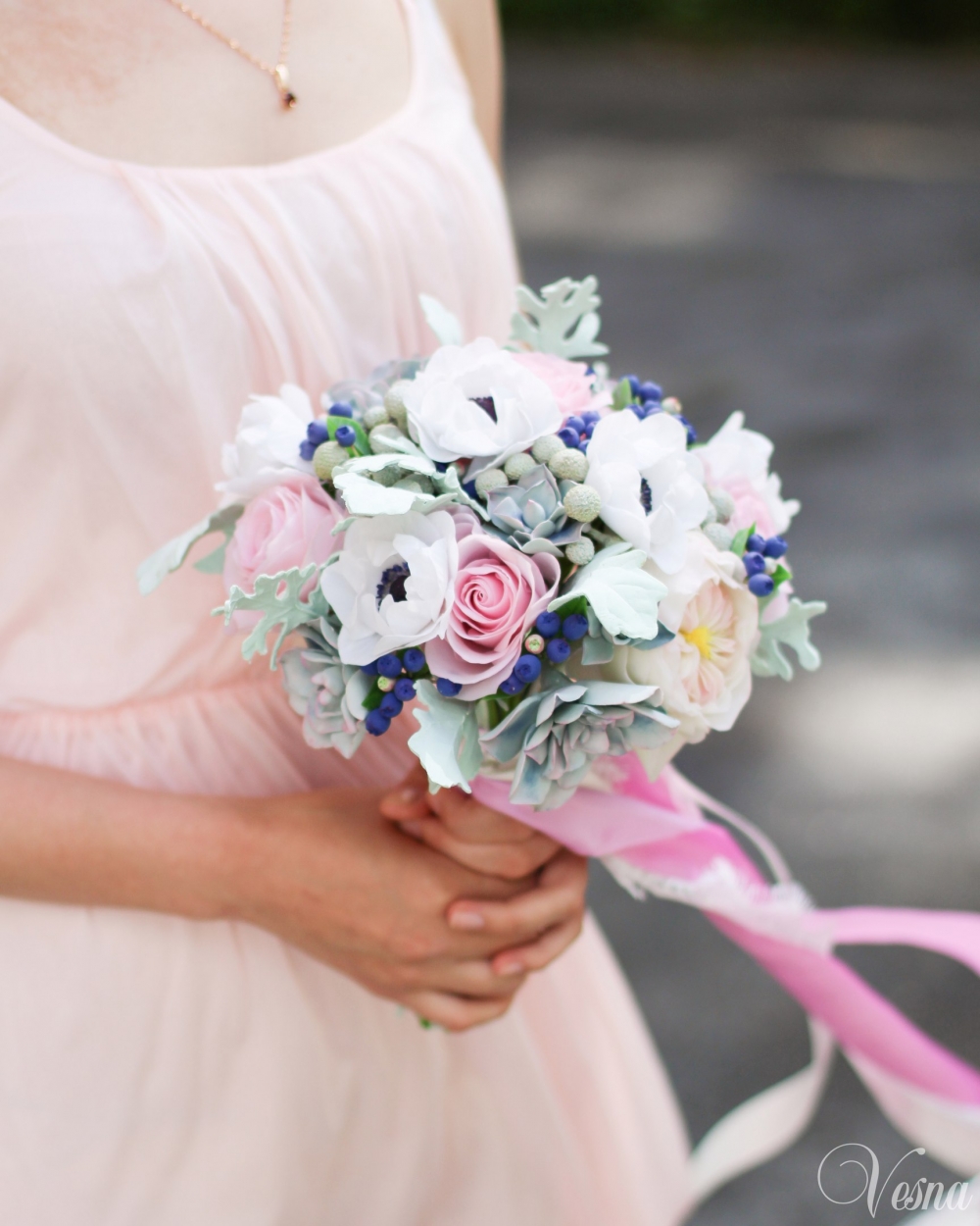 Букет невесты ручной работы. ЦВеты из полимерной глины: черника, розы, анемоны, суккуленты, зелень. Цветовая гамма свадьбы: розовый, белый, синий.