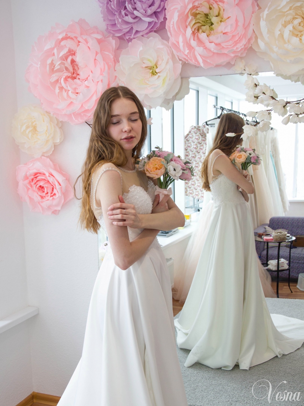 Букет невесты из полимерной глины: пионовидные розы, анемоны, розы. Цветы ручной работы. Колористика свадьбы: розовая, персиковая, белая цветовая гамма.