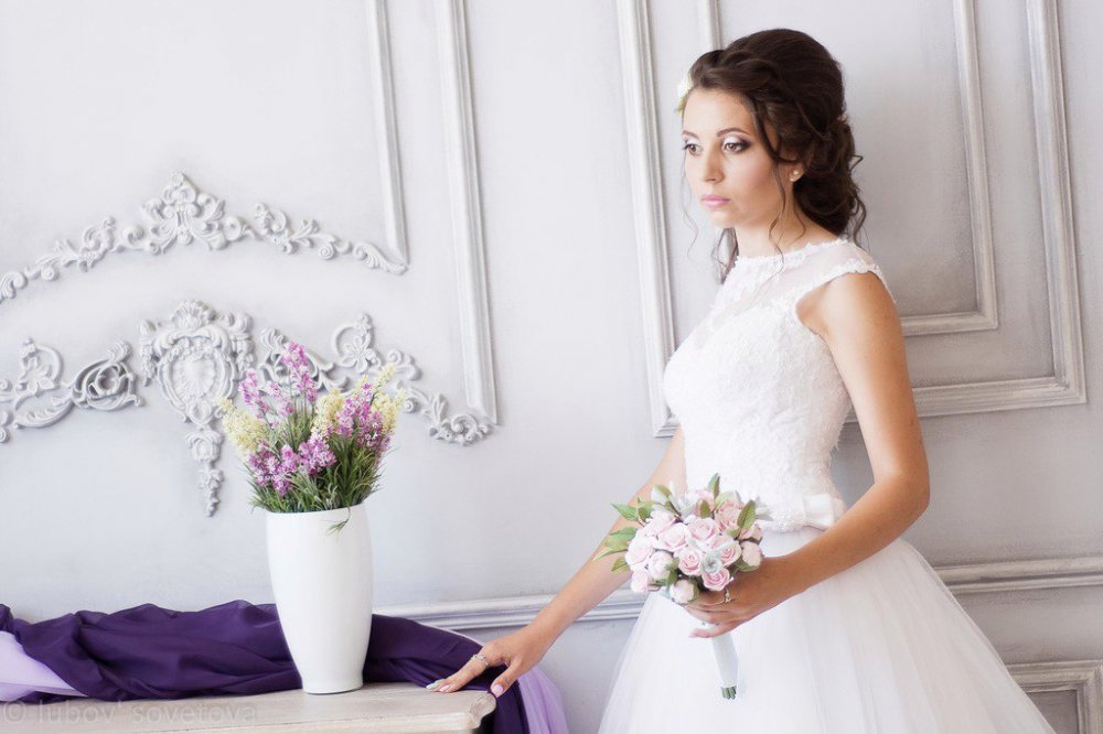 Свадебный букет из полимерной глины смотреться будет на высоте в независимости от погодных условий.