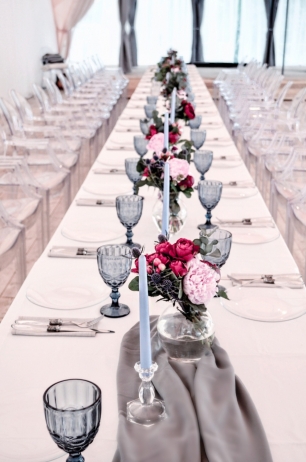 Оформление свадебного стола с использованием индивидуального декора