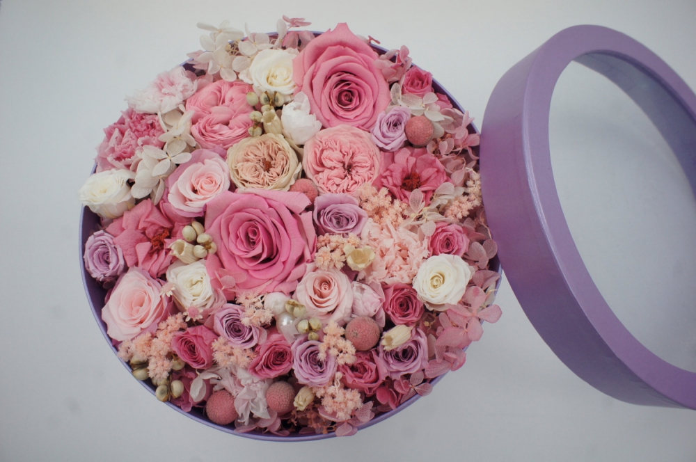 Сайт - http://floraug.ru 
Телефон - 8-928-102-82-35   

ВКонтакте - https://vk.com/kupitczvety 
Одноклассники - https://ok.ru/group/53509618991193  
Твиттер - https://twitter.com/flora_ug 
Инстаграм - https://www.instagram.com/flora_ug/