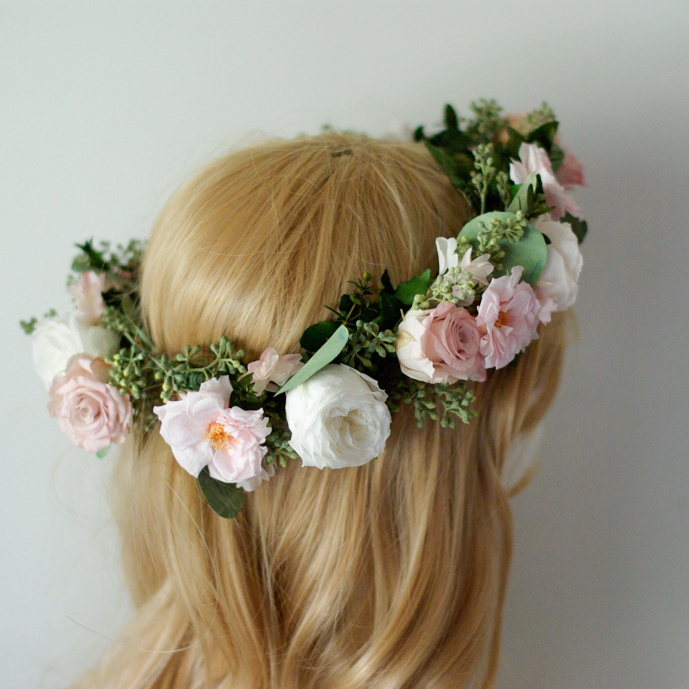 Сайт - http://floraug.ru 
Телефон - 8-928-102-82-35   

ВКонтакте - https://vk.com/kupitczvety 
Одноклассники - https://ok.ru/group/53509618991193  
Твиттер - https://twitter.com/flora_ug 
Инстаграм - https://www.instagram.com/flora_ug/