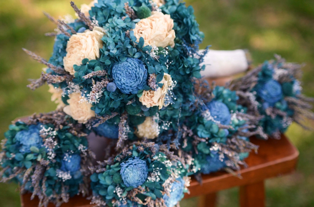 Сайт - http://floraug.ru 
Телефон - 8-928-102-82-35   

ВКонтакте - https://vk.com/kupitczvety 
Одноклассники - https://ok.ru/group/53509618991193  
Твиттер - https://twitter.com/flora_ug 
Инстаграм - https://www.instagram.com/flora_ug/